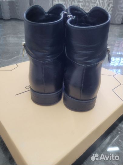 Ботинки женские демисезонные 39 размер