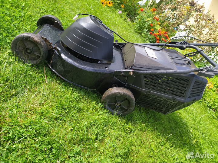 Газонокосилка электрическая на запчасти