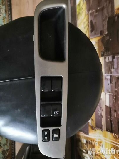 Блок управления стеклоподъемниками