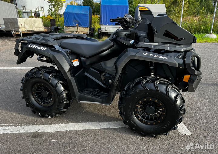 Квадроцикл BRP outlander 1000 XT-P