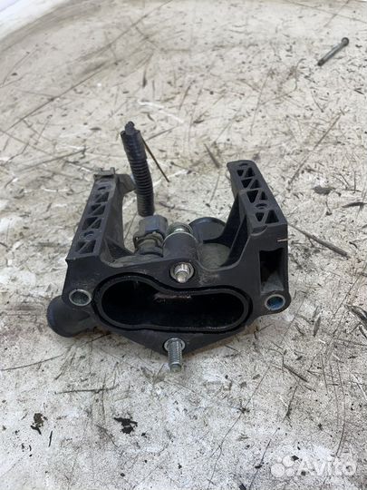 Корпус термостата Ford Fusion