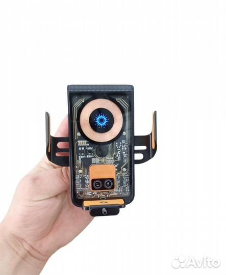 Авто держатель телефона с беспроводной зарядкой