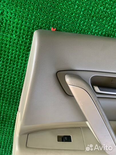 Обшивка двери прав. зад. Infiniti Fx35, Fx45