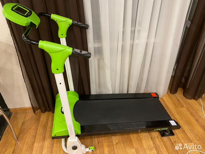 Продаю беговую дорожку Torneo Cross T-108