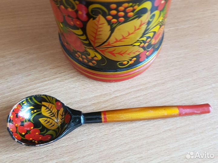 Бочёнок для мёда с крышкой и ложкой.Хохлома