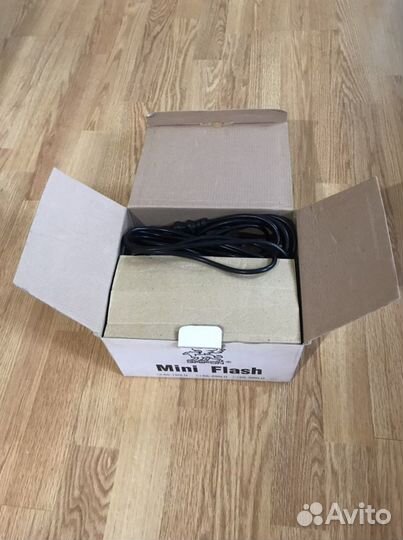 Вспышка студийная