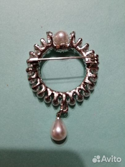 Брошь Неженка