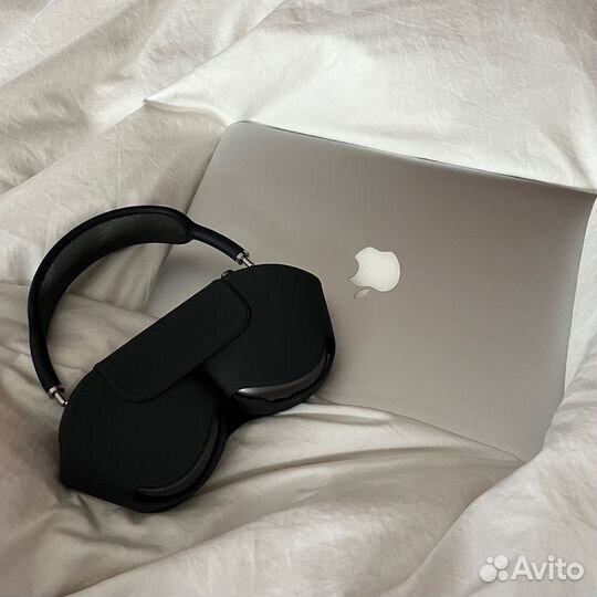 Apple airpods max black