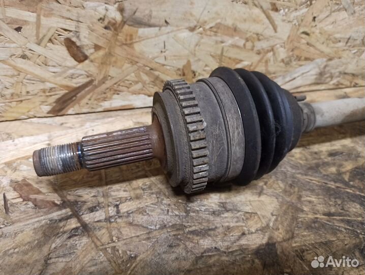 Привод левый LADA Vesta