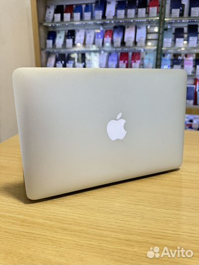 Apple MacBook Air 11 2014