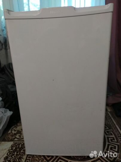 Продам небольшой холодильник, состояние нового
