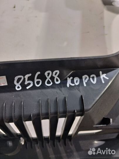 Обшивка багажника (задняя правая) (Skoda Karoq)