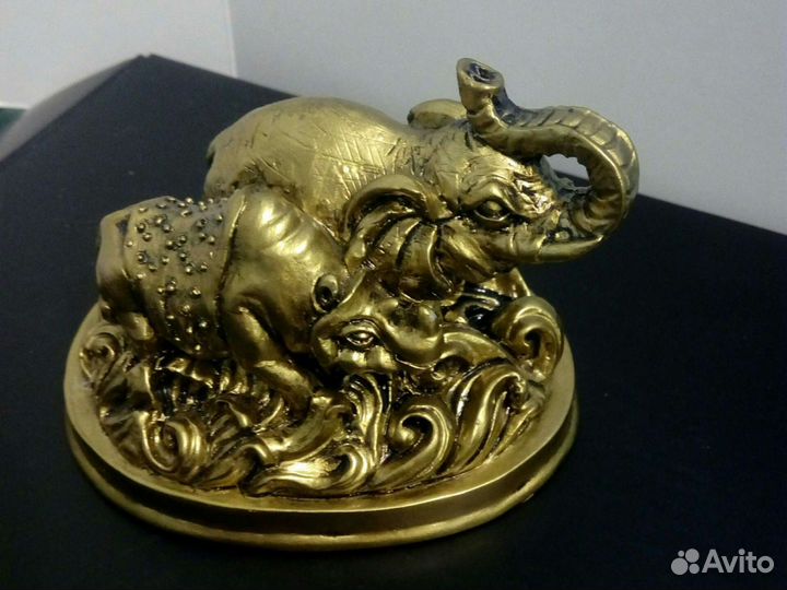 Слон и носорог