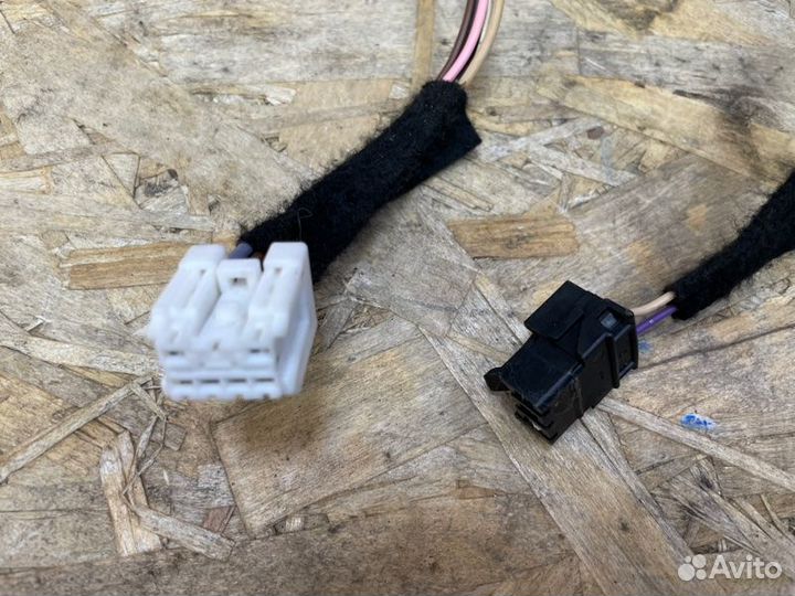 Проводка двери передняя правая Renault Duster