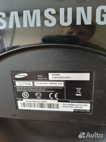 Монитор Samsung для компьютера