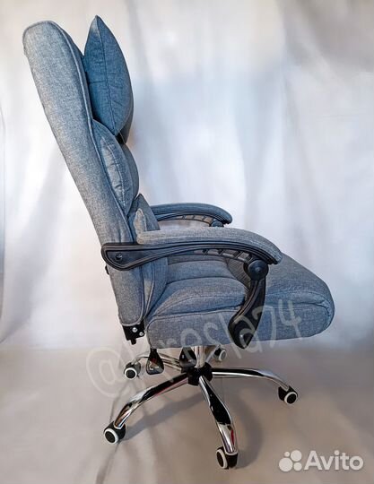 Компьютерное кресло с вибро массажем. Новое