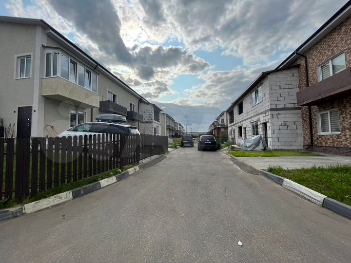 2-к. квартира, 55 м², 1/2 эт.