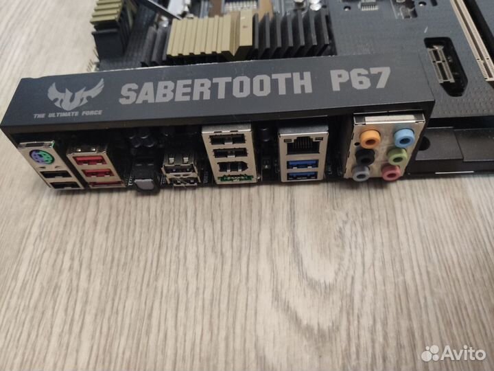 Материнская плата asus sabertooth p67 1155