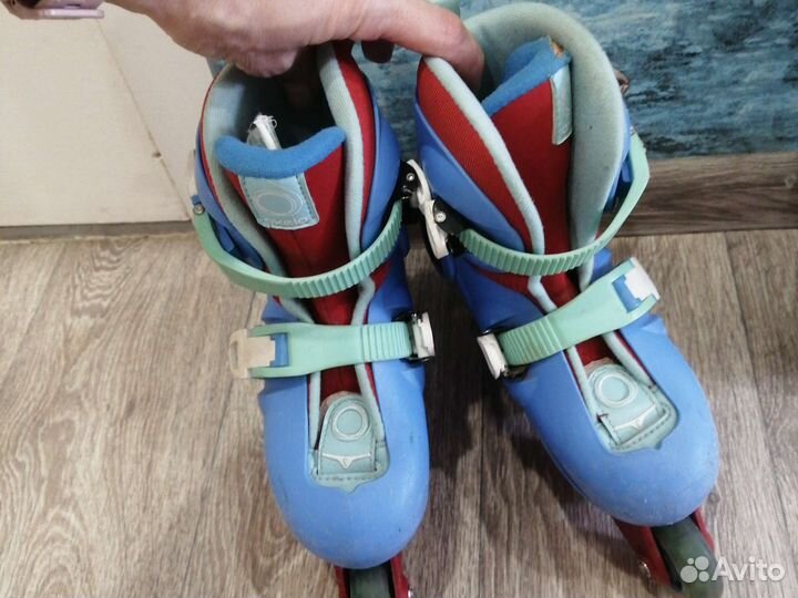 Роликовые коньки