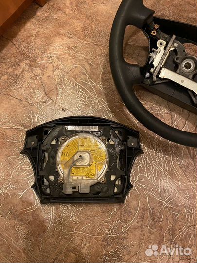 Рульт toyota chaser 100 с подушкой
