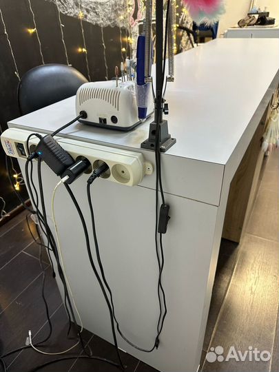 Маникюрный стол двойной