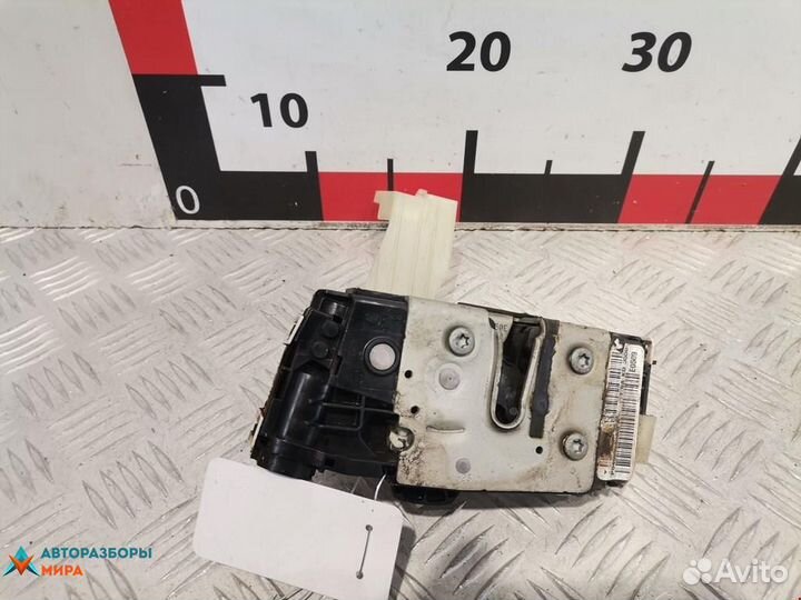 Замок двери передней правой Jeep Compass рест