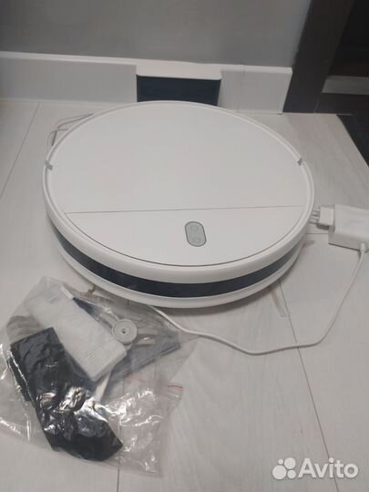 Робот-пылесос Xiaomi Mi Robot Vacuum Mop Essential