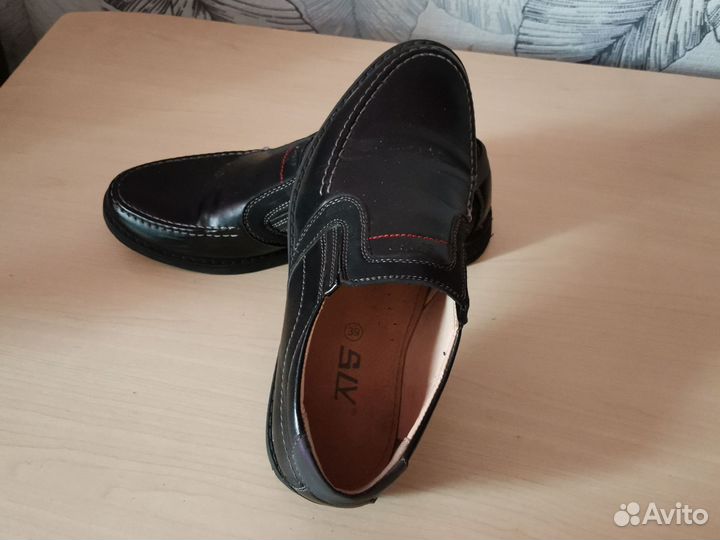 Туфли мужские 39 размер черные