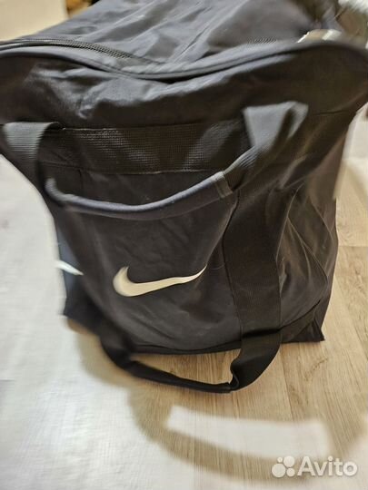 Сумка чемодан дорожная на колесах Nike