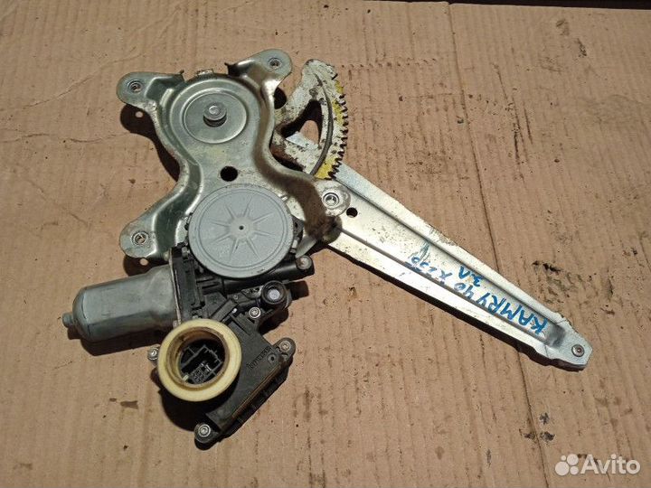 Стеклоподъемник задний левый Toyota Camry 40