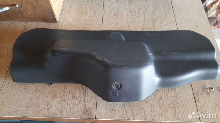 Фонарь двери багажника Toyota Succeed