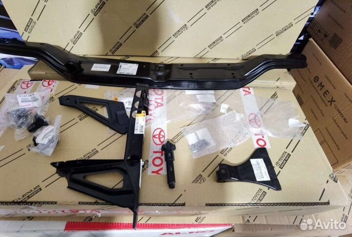 Кронштейны передние Lexus Lx 3