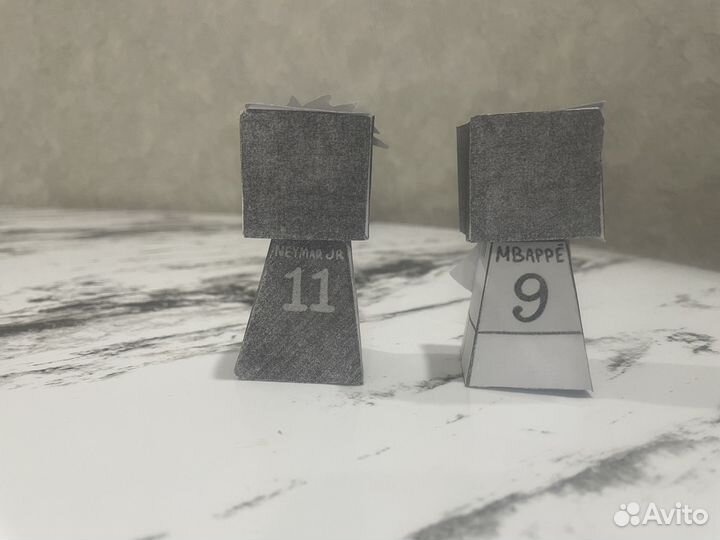 Самодельные футболисты из бумаги