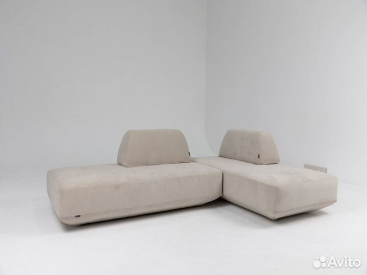 Диван со спальным местом 4400х1800 мм