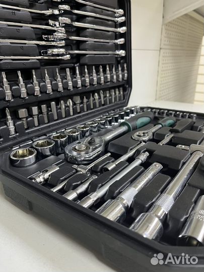 Набор ключей инструментов 78 предметов