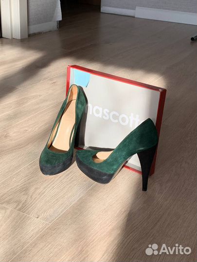Туфли mascotte 39 размер. подойдет и на 38,5