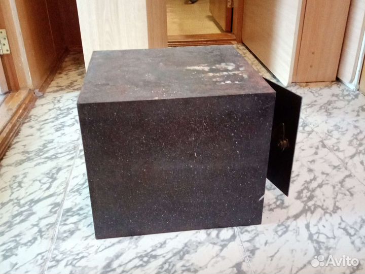 Оружейный сейф