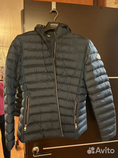 Кутка moncler