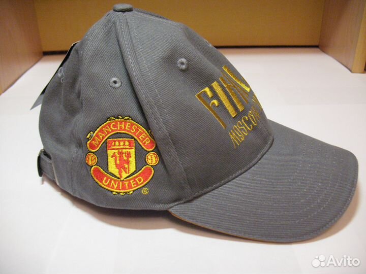 Сувенирная бейсболка