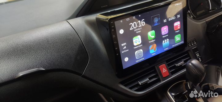 Установка автомагнитолы, камеры заднего вида и GPS