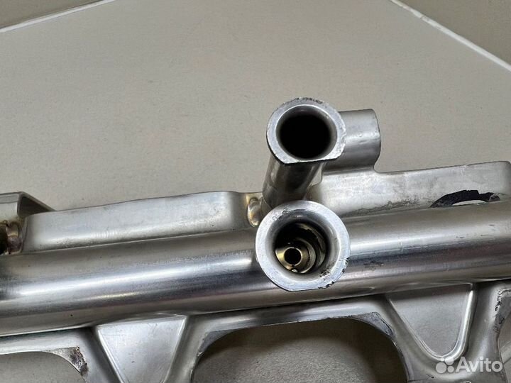 Рампа топливная VAG 06J133317M