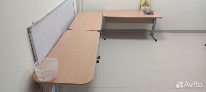 Школьная парта регулируемая