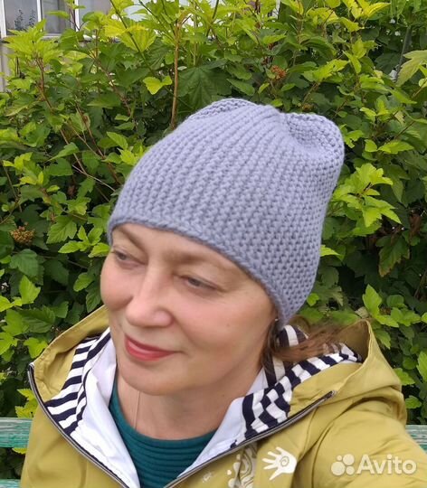 Шапка женская вязаная ручная работа