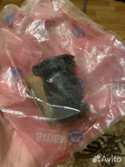 Сайлентблок переднего нижнего рычага toyota