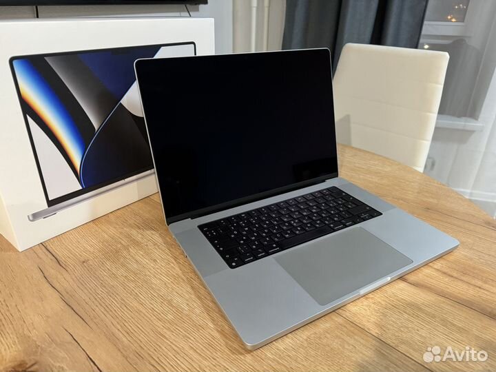 MacBook Pro 16 M1 Pro 1TB
