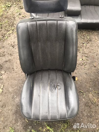 Кожаные сиденья