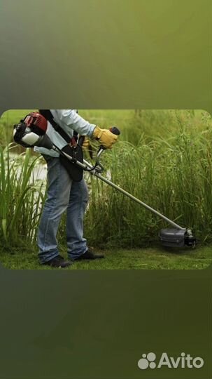Покос травы триммером