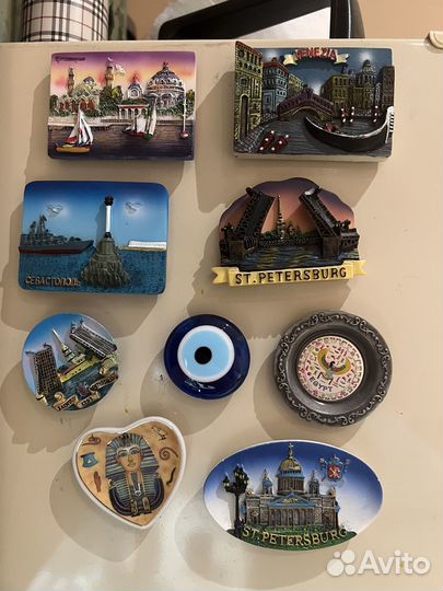 Магниты на холодильник из разных стран