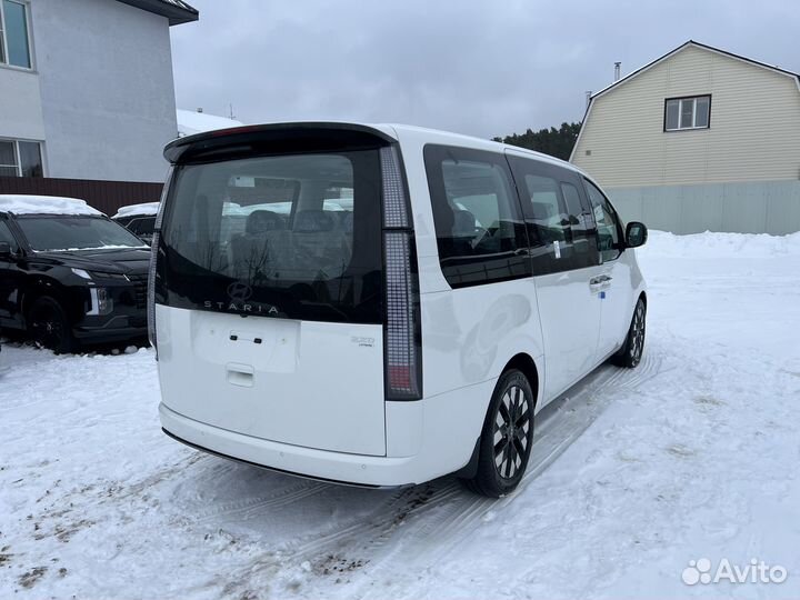 Hyundai Staria 2.2 AT, 2024, 10 км