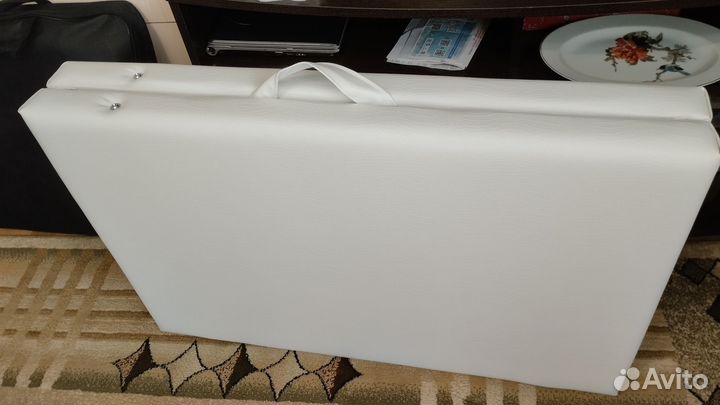 Кушетка для наращивания ресниц